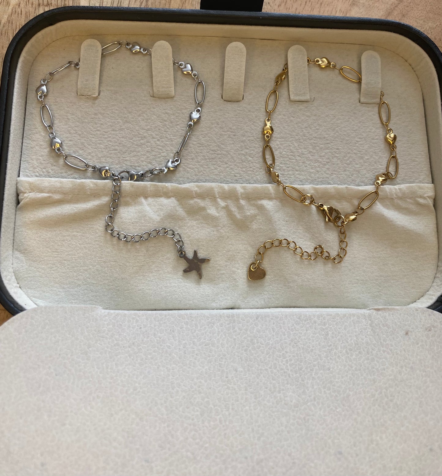 RVS Armband met Ovale Schakels en Hartjes – Goud of Zilver