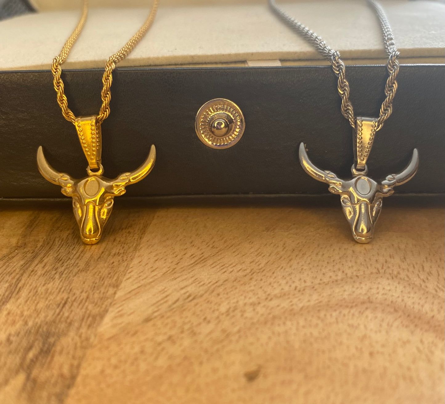 Texas Longhorn Skull Ketting – RVS Goud of Zilver